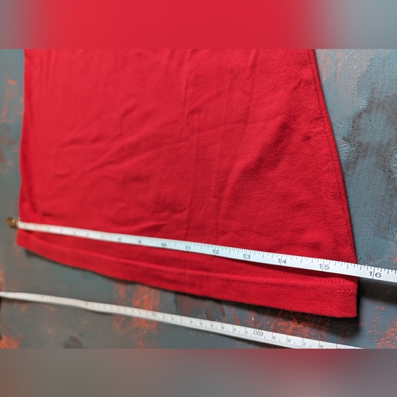 💙 ROSIO 💙 Bright Red Vneck Tee - Picture 4 of 4